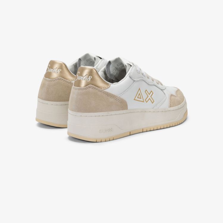 Immagine di Sneaker Basket Love Lady in pelle oro