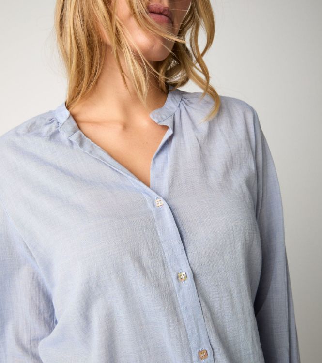 Camicia con collo alla coreana carta