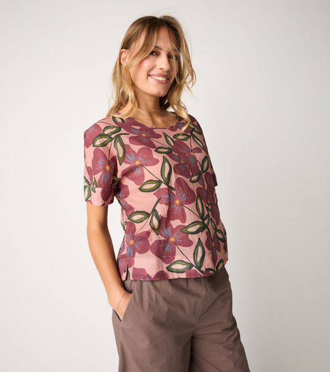 T-shirt con stampa floreale fiori